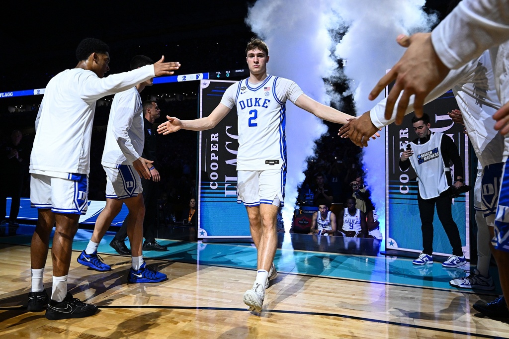 弗拉格：如果可以我绝对会回大学再打一年 但进NBA的机会不容错过